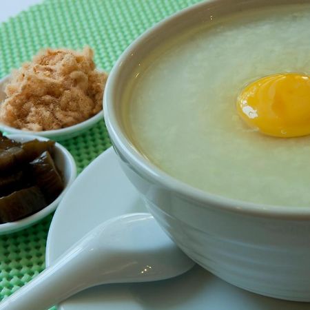 The Charter House Hotel Makati City Екстериор снимка