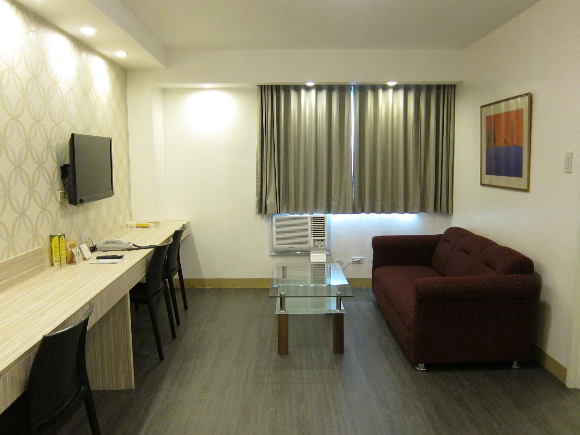 The Charter House Hotel Makati City Екстериор снимка