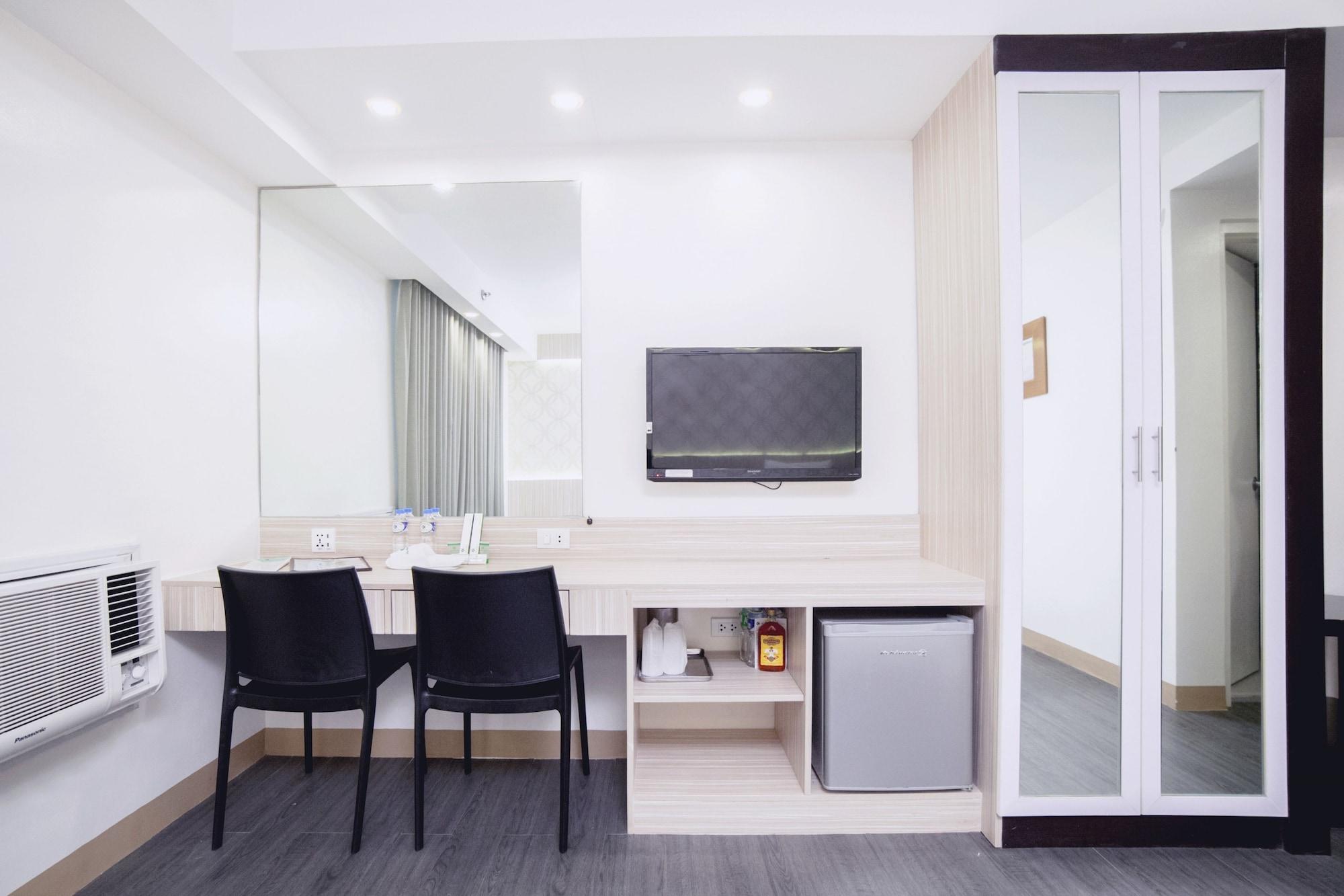 The Charter House Hotel Makati City Екстериор снимка