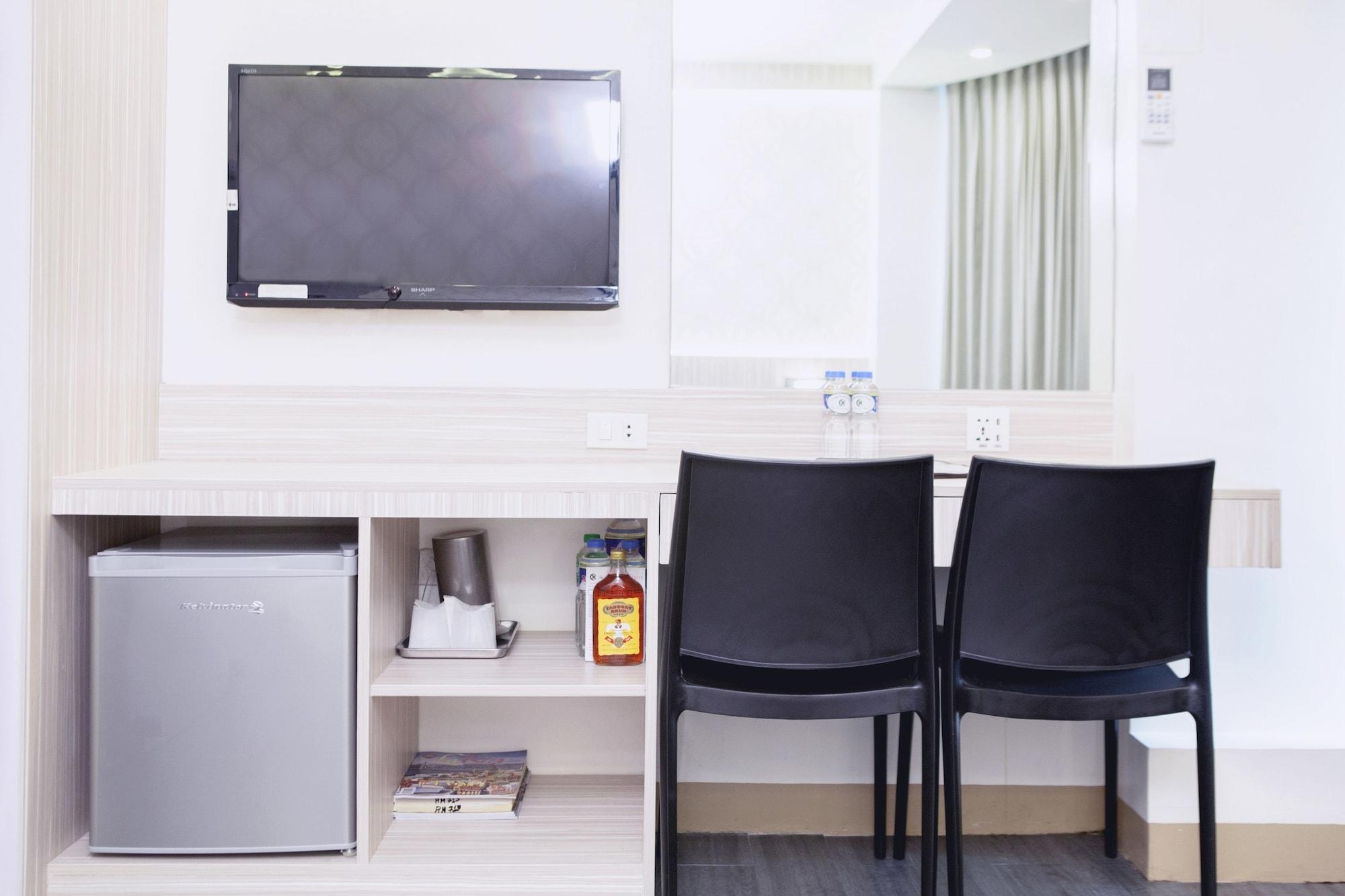 The Charter House Hotel Makati City Екстериор снимка