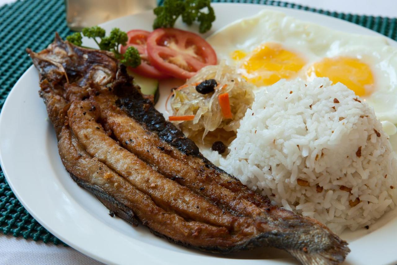 The Charter House Hotel Makati City Екстериор снимка