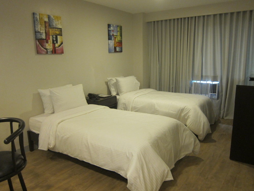 The Charter House Hotel Makati City Екстериор снимка
