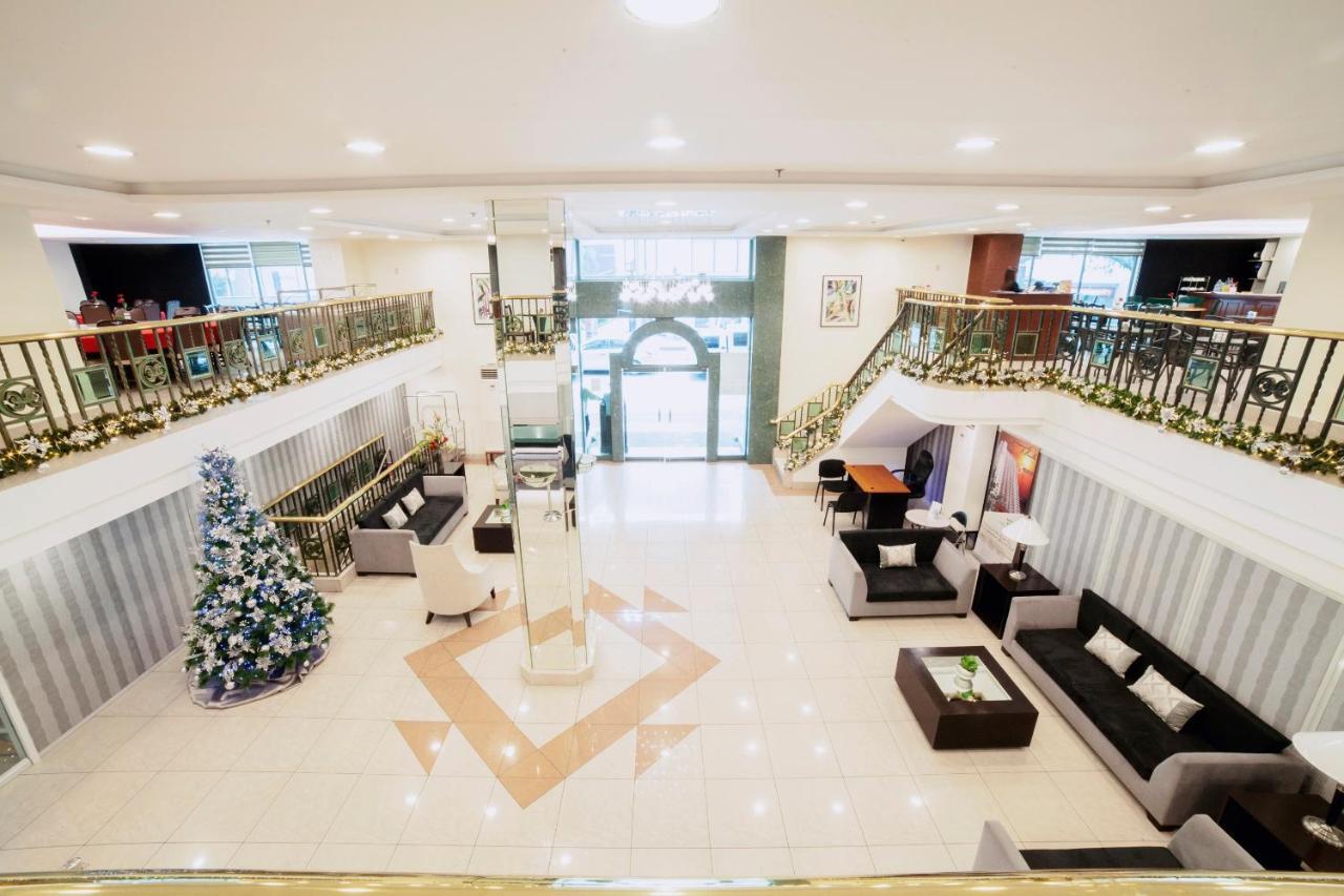 The Charter House Hotel Makati City Стая снимка