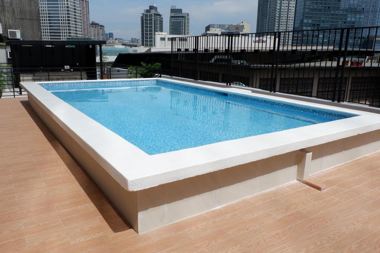 The Charter House Hotel Makati City Екстериор снимка